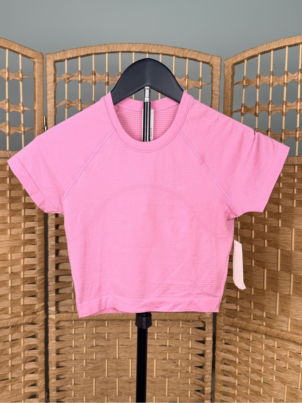 NWT Lululemon Swiftly Tech Cropped Short Sleeve 2.0 Pink Frosting Size 4
